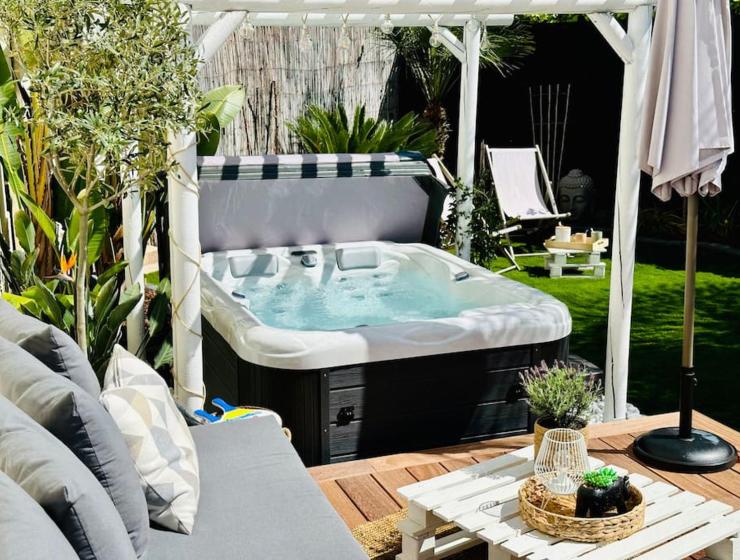 Séjour Détente! Jacuzzi + Jardin privés