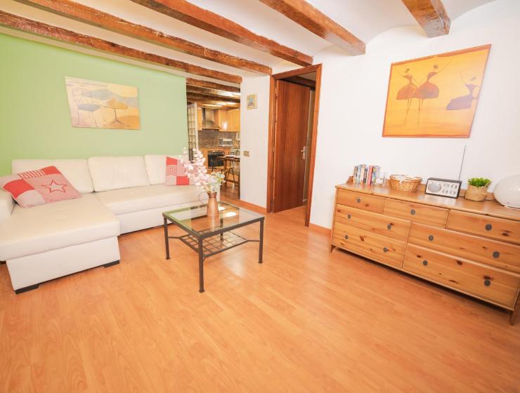 Rustic Poble Sec Apartment