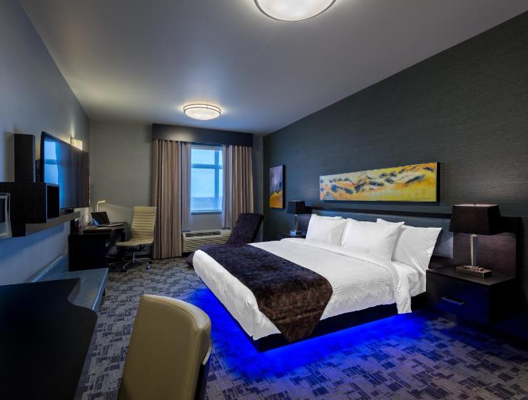 Applause Hotel Calgary Airport by CLIQUE