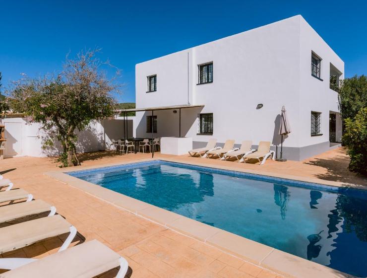 Villa Torres is a great villa only a 10 minute walk from the centre of Playa den Bossa