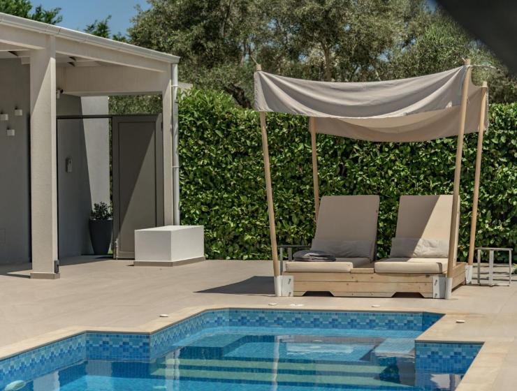 Dareia Suites with Private Heated Pool