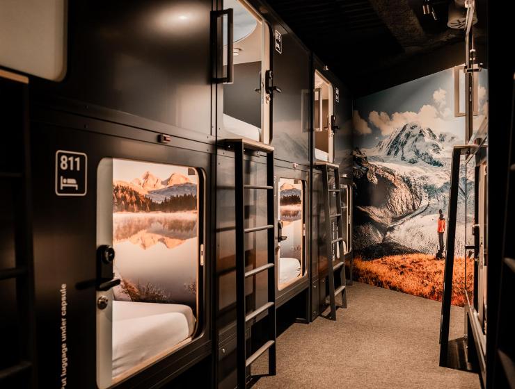 Capsule Hotel - Alpine Garden Zurich Airport