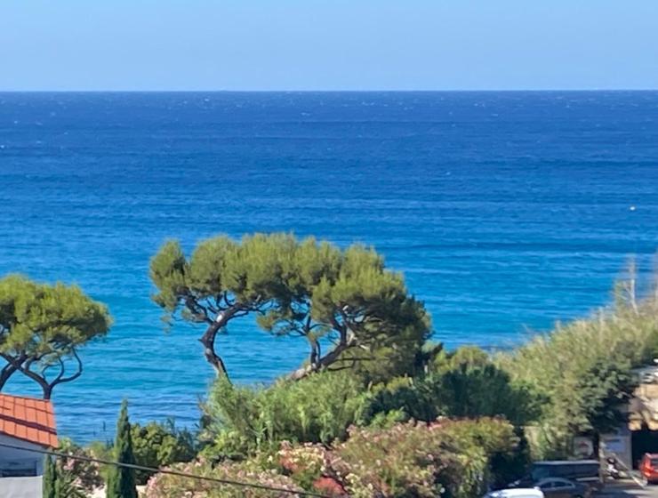 Face à la mer, Cassis et son Cap Canaille